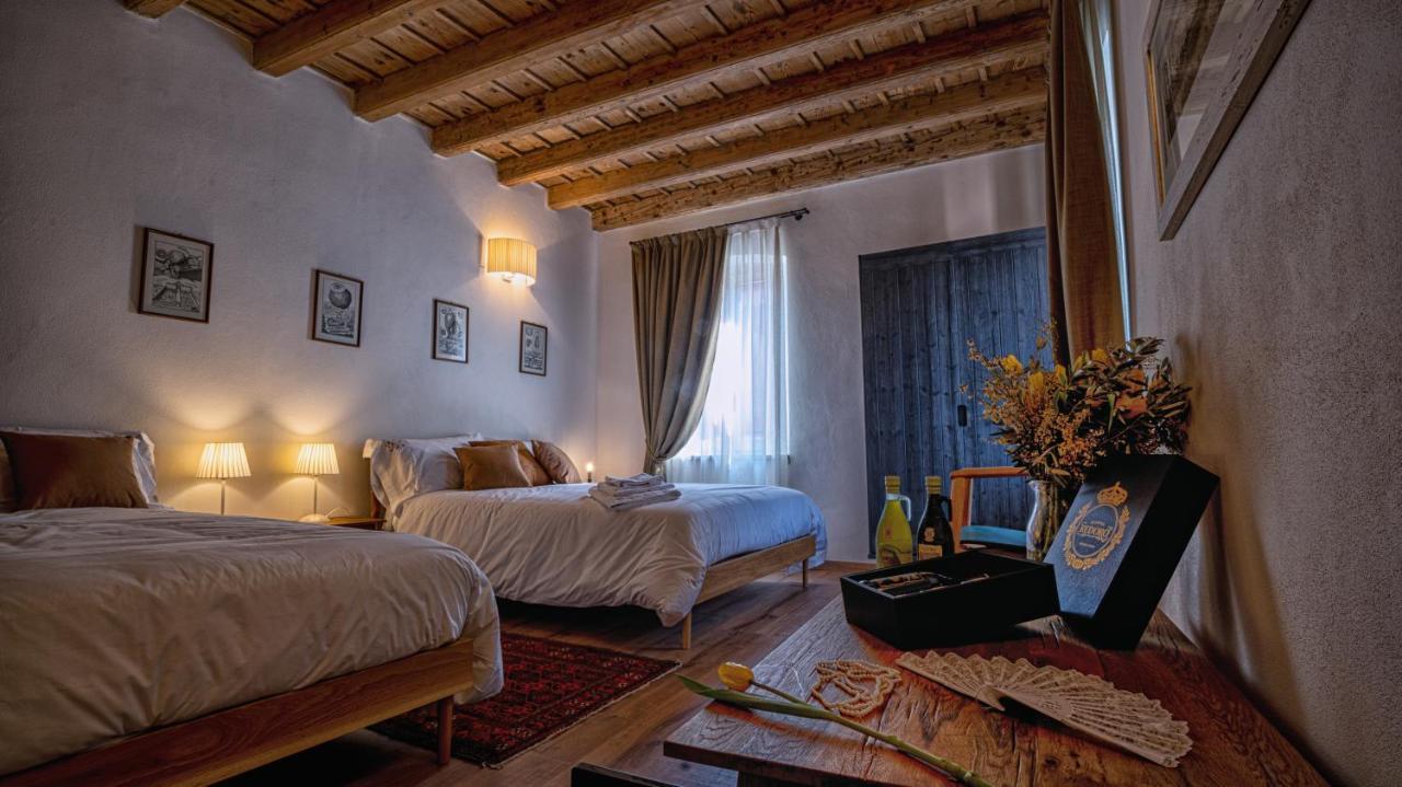 Locanda Dell'Oleificio Mezzane di Sotto Екстериор снимка